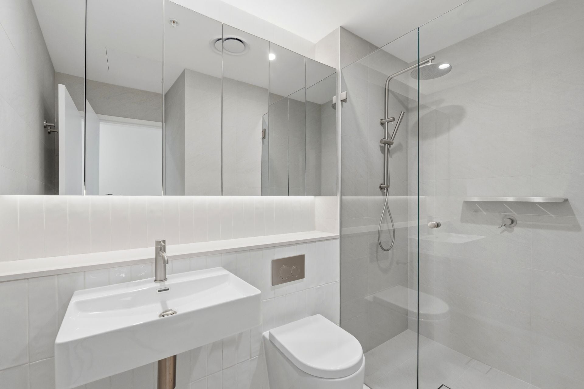 1504/36 Baker Street Gosford NSW, Gosford - Thumbnail 5