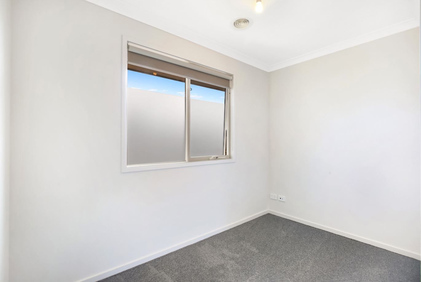 SPACIOUS FAMILY HOME!!