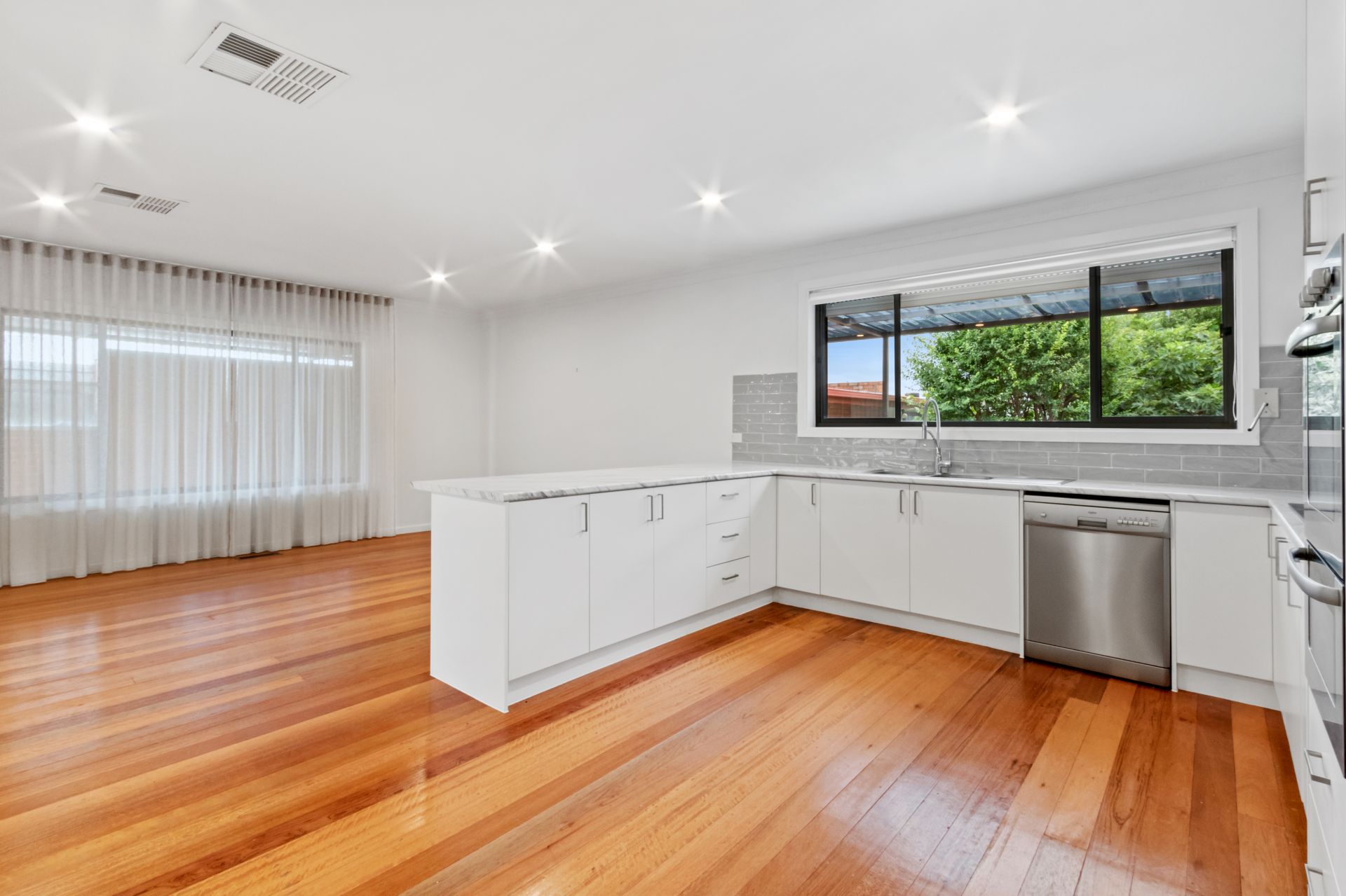 Welcome to Your Dream Home in Fawkner!