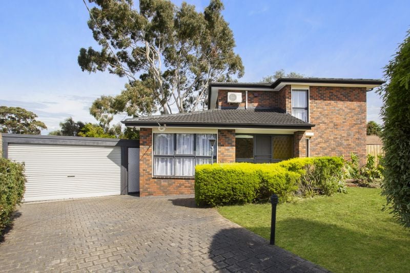 11 Henry Court, Epping