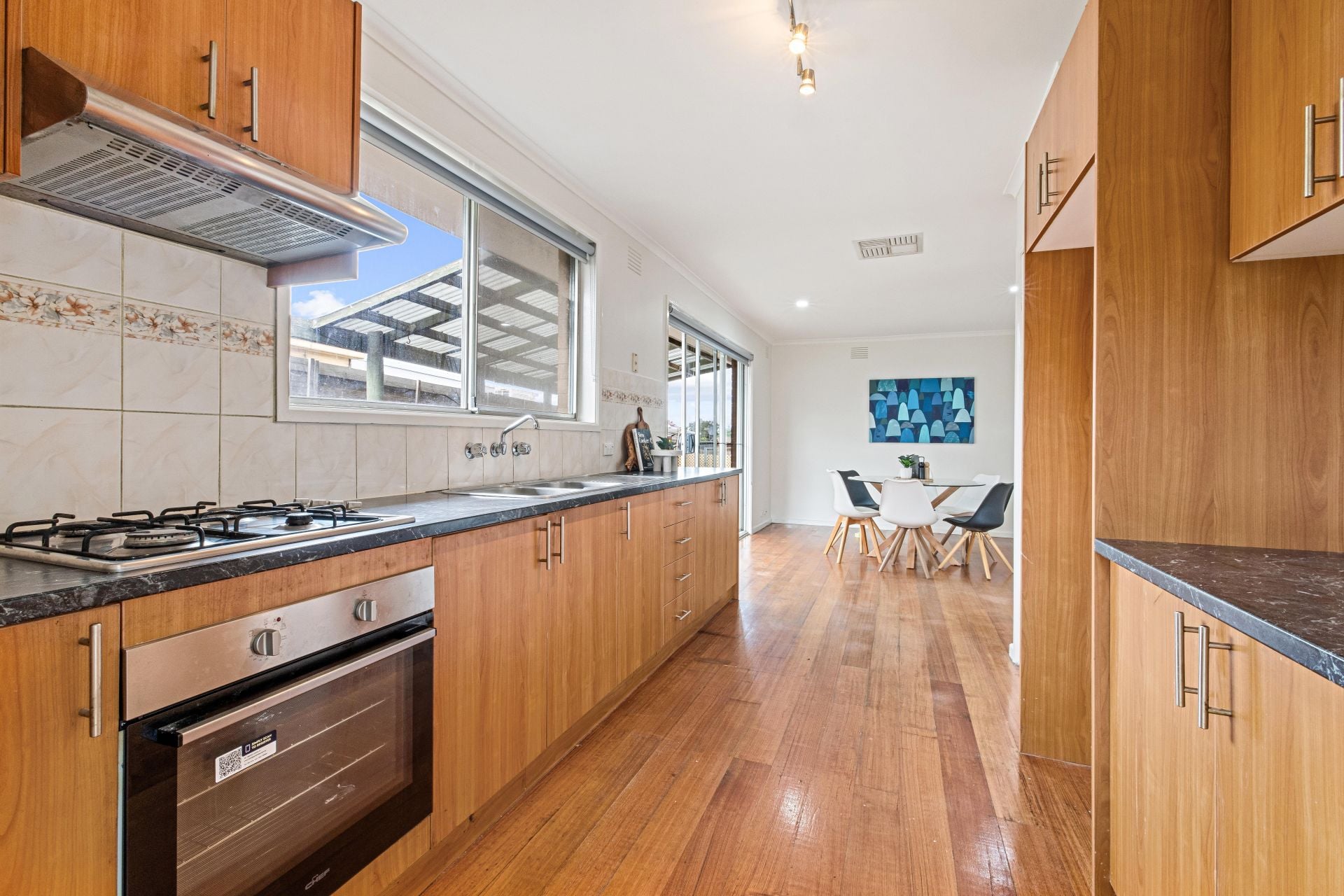 IDEAL FAMILY HOME