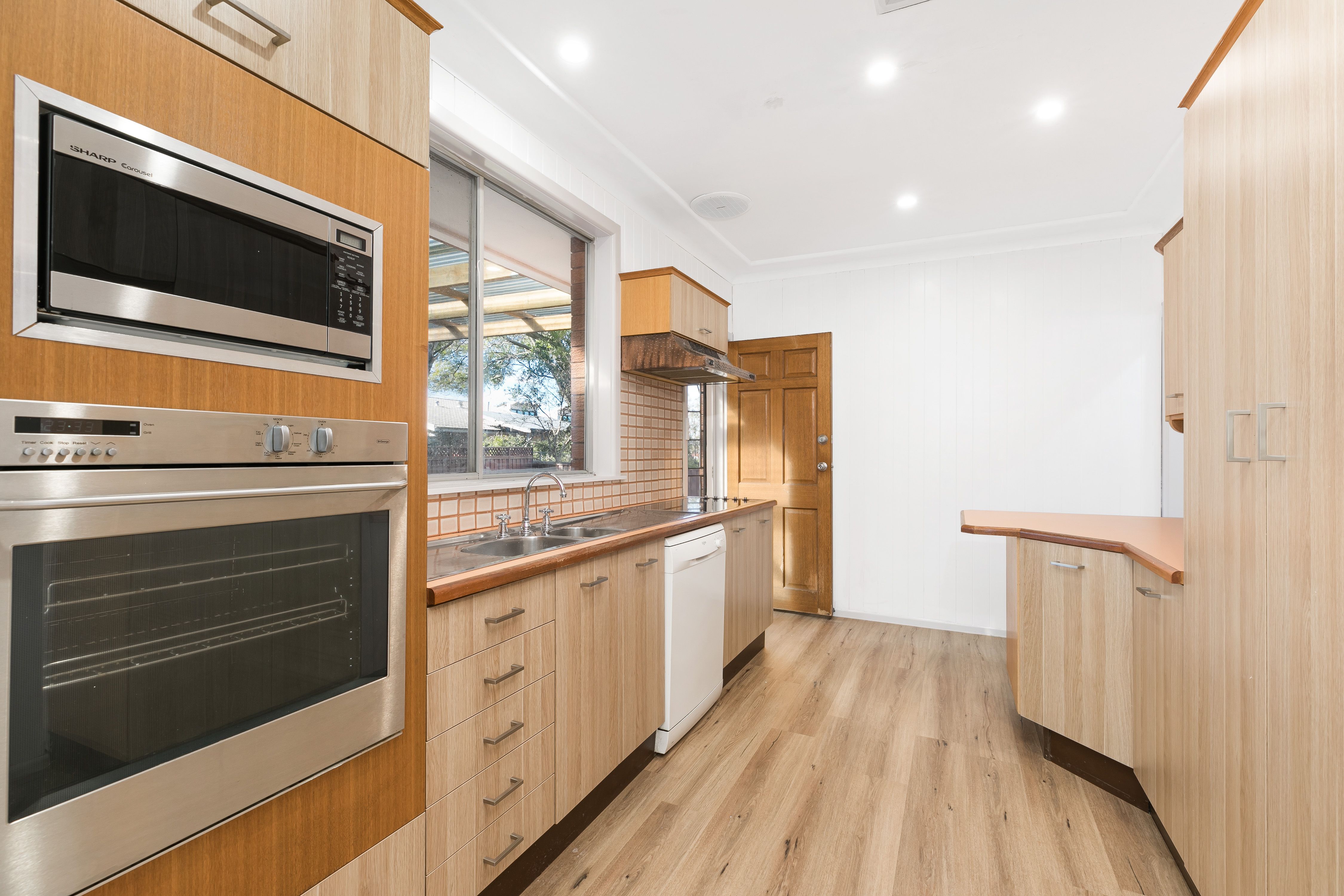 15 Queanbeyan Avenue MIRANDA 2228