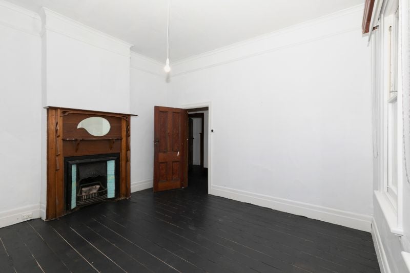68 Beaconsfield Parade, Northcote