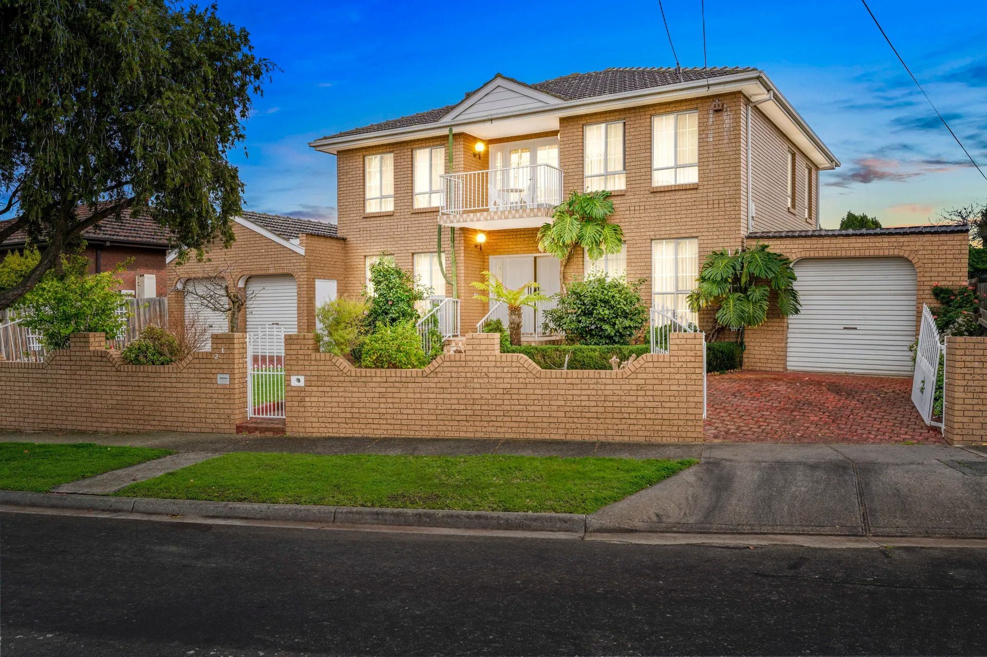 Spacious Family Living With Versatile Dual Level Design