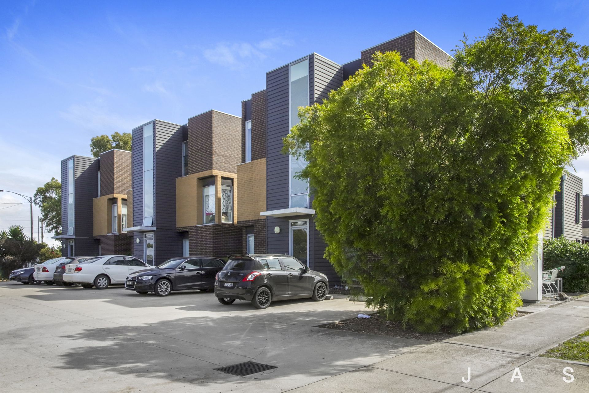 10/1 Marnoo Street Braybrook VIC, Braybrook - Thumbnail 2
