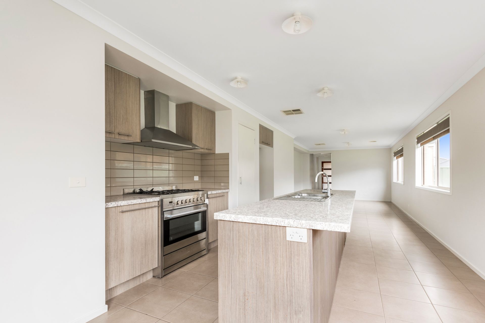 3/35 Strickland Road East Bendigo VIC, Bendigo - Thumbnail 2