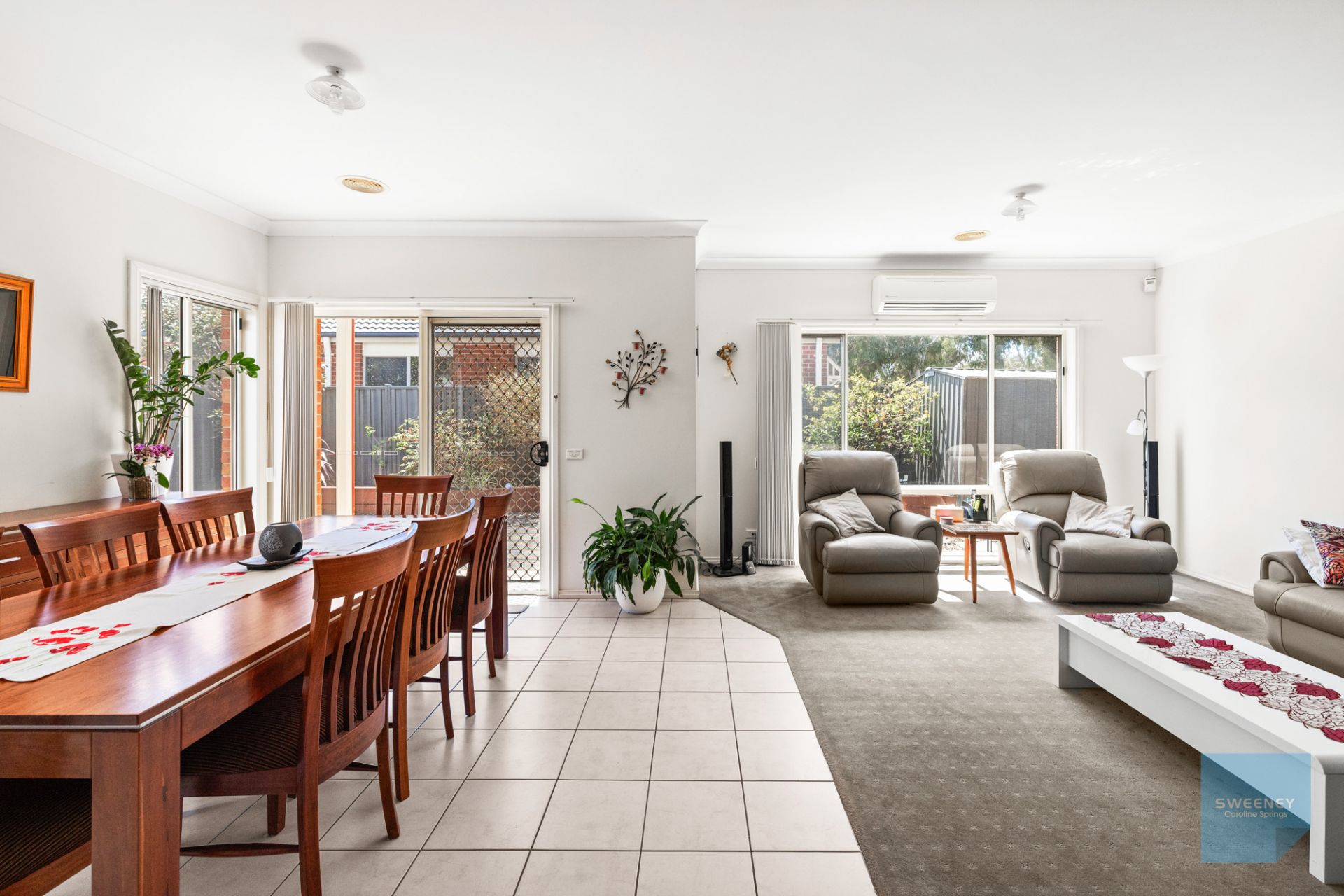 22 Scarvell Crescent, Caroline Springs - Thumbnail 4