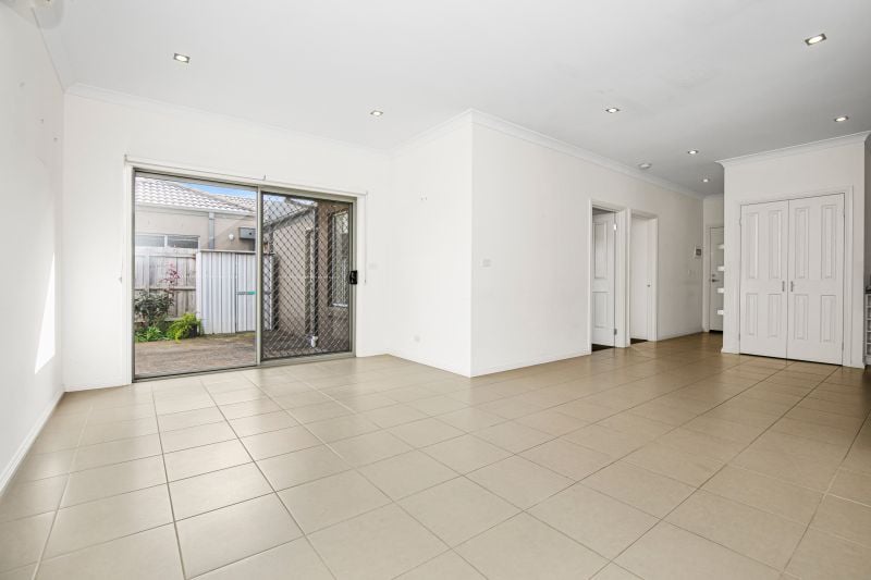 3/2 Hamilton Court, Lalor