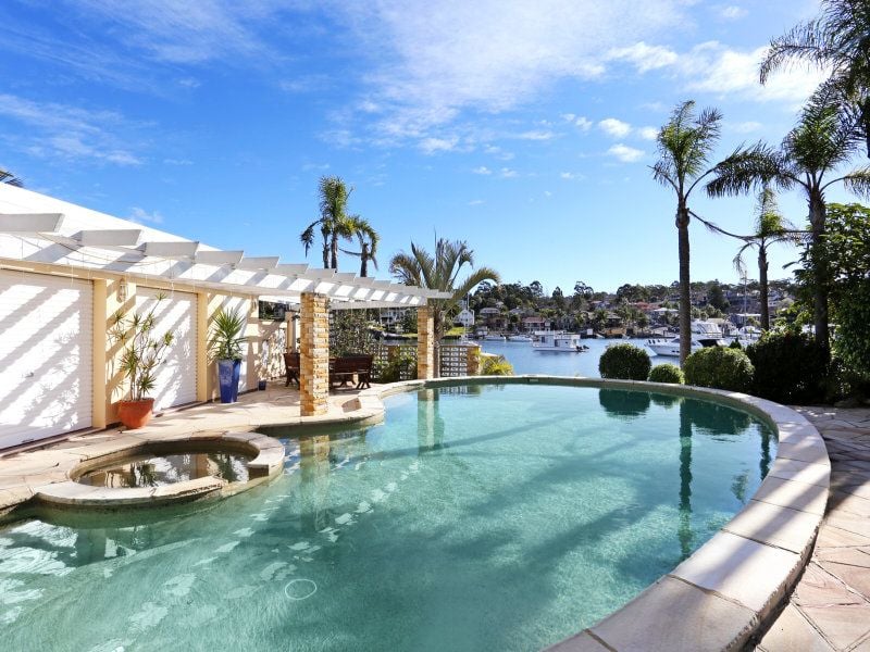 19 Bayside Place CARINGBAH SOUTH 2229