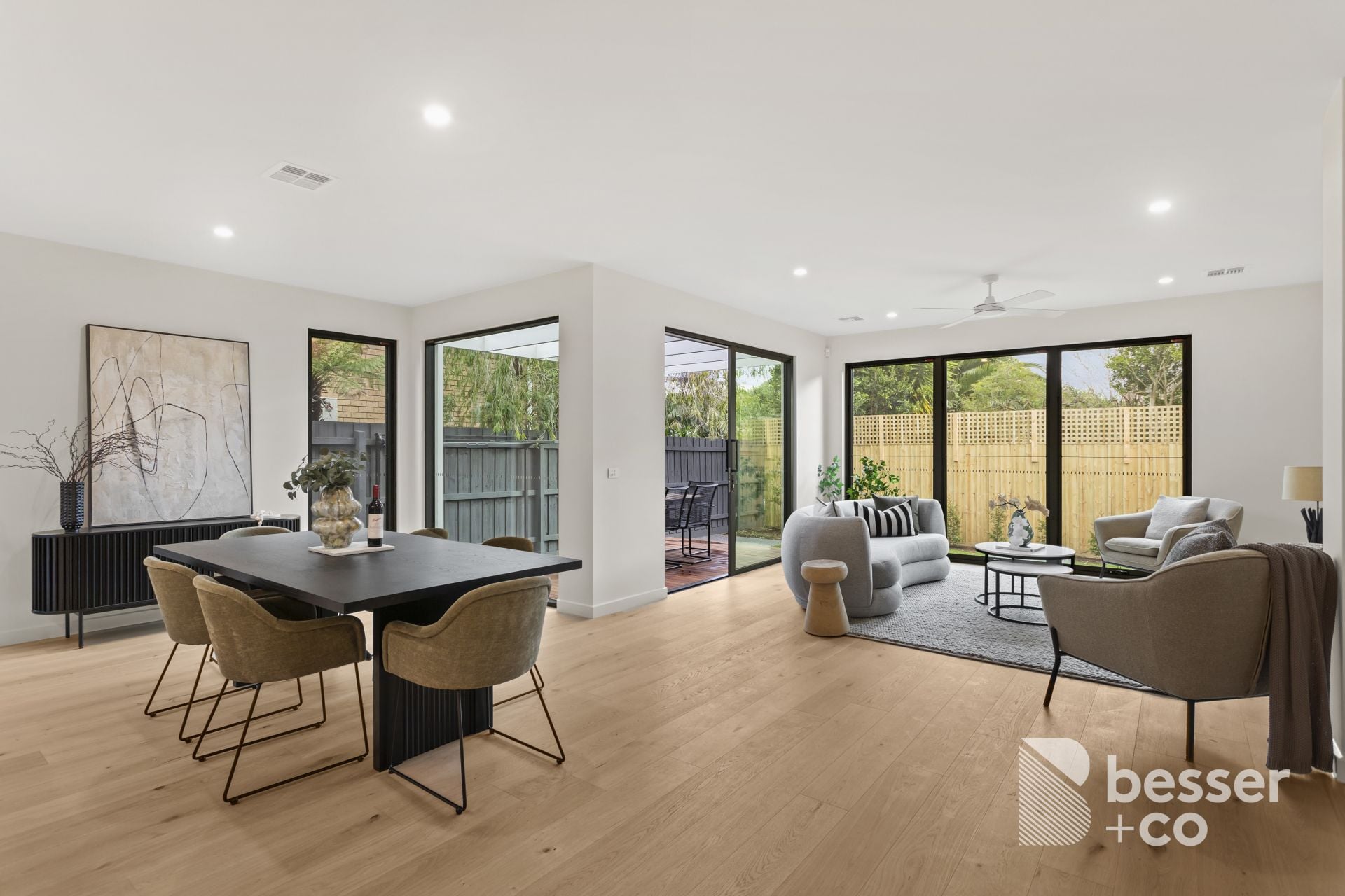 5A Spring Road, Caulfield South - Thumbnail 3
