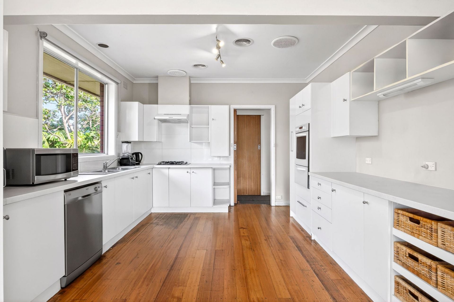 77 North Valley Road, Highton - Thumbnail 3