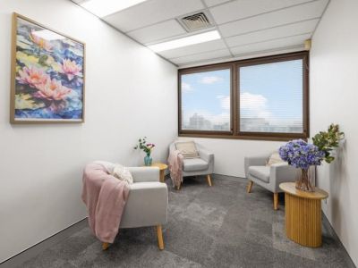 FULLY FITTED SPRING HILL MEDICAL !