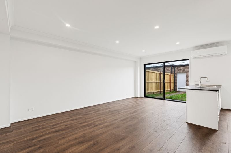 8 Earthshine Walk, Wollert