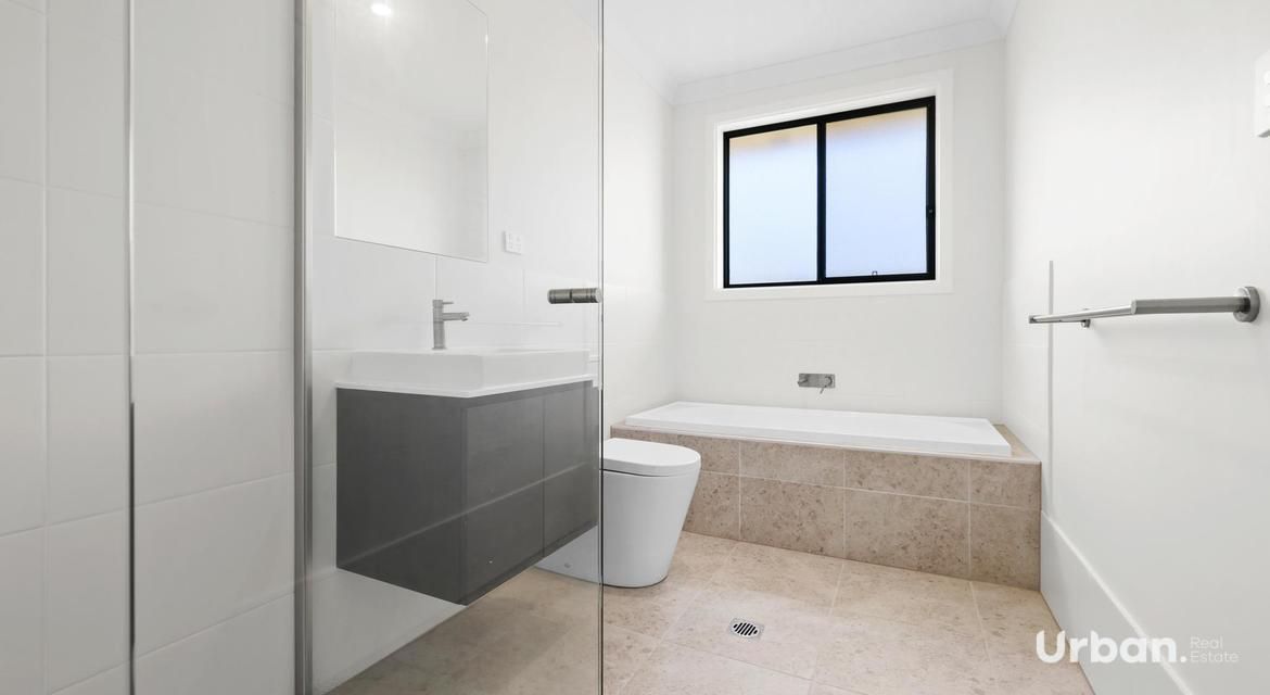 Austral 24 Caussade Crescent