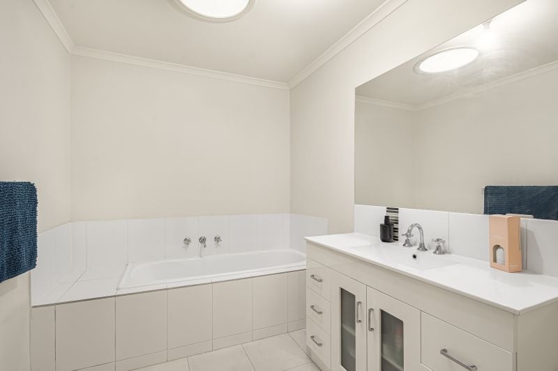 16 Millstream Way, Mernda