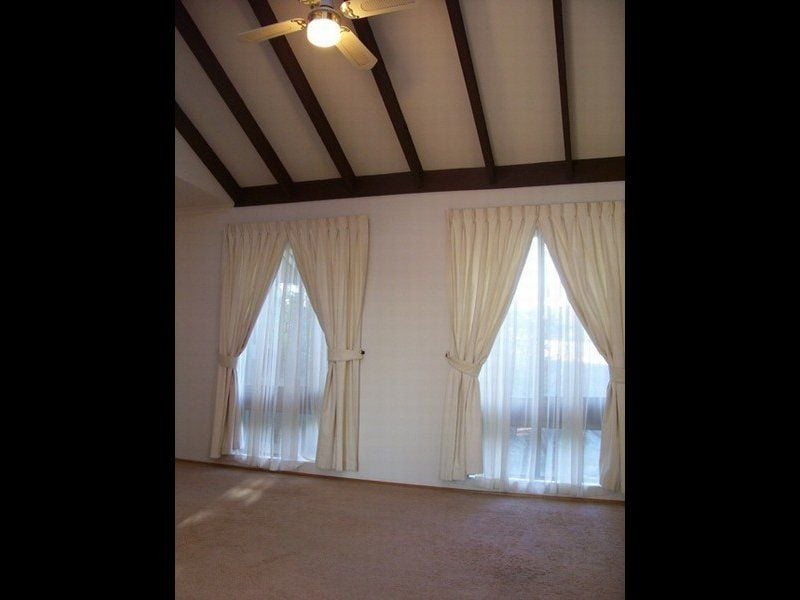 10 Balandra Close HALLETT COVE SA, 10 Balandra Close Hallett Cove - Thumbnail 2