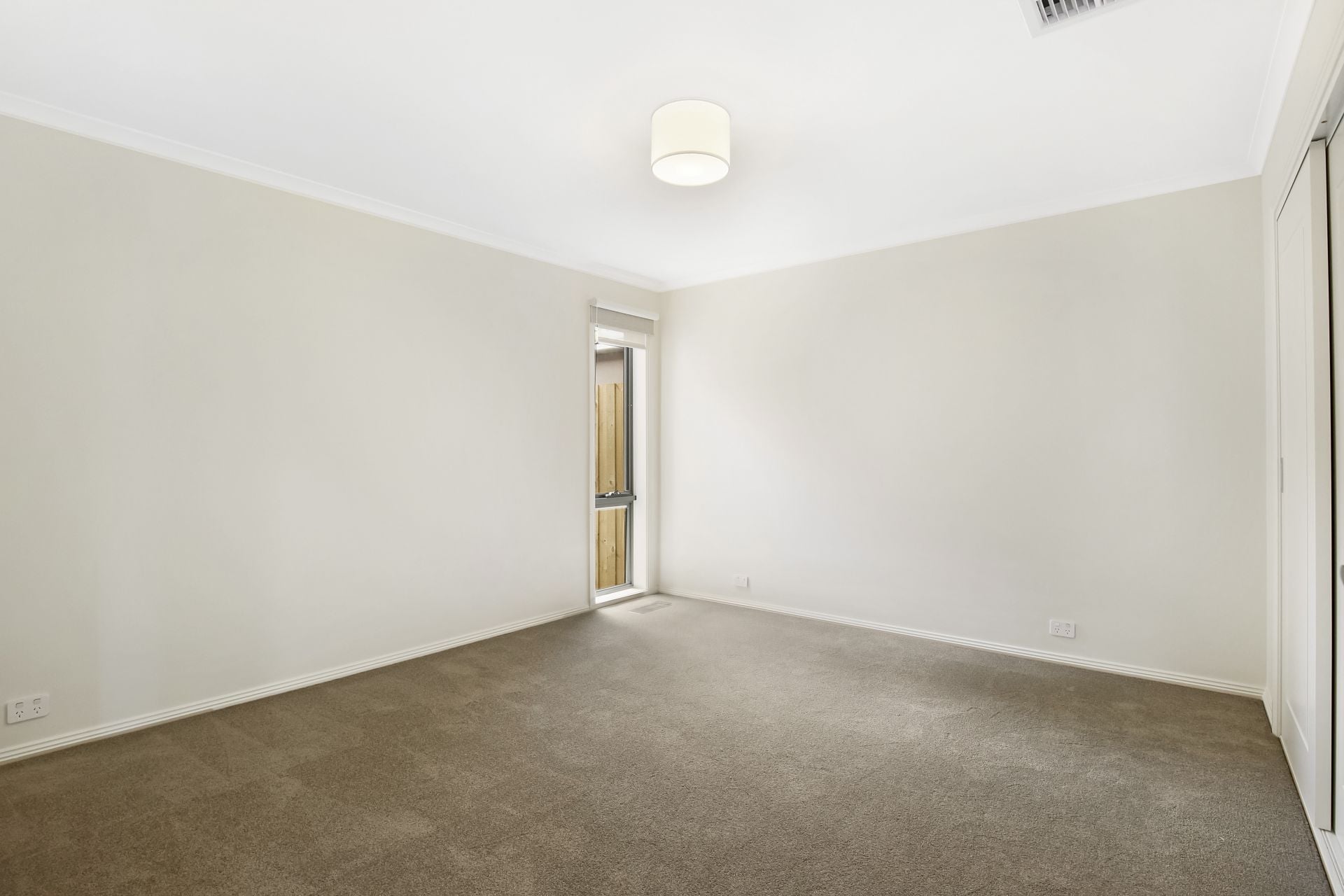 Executive Family Luxury Living in Ivanhoe