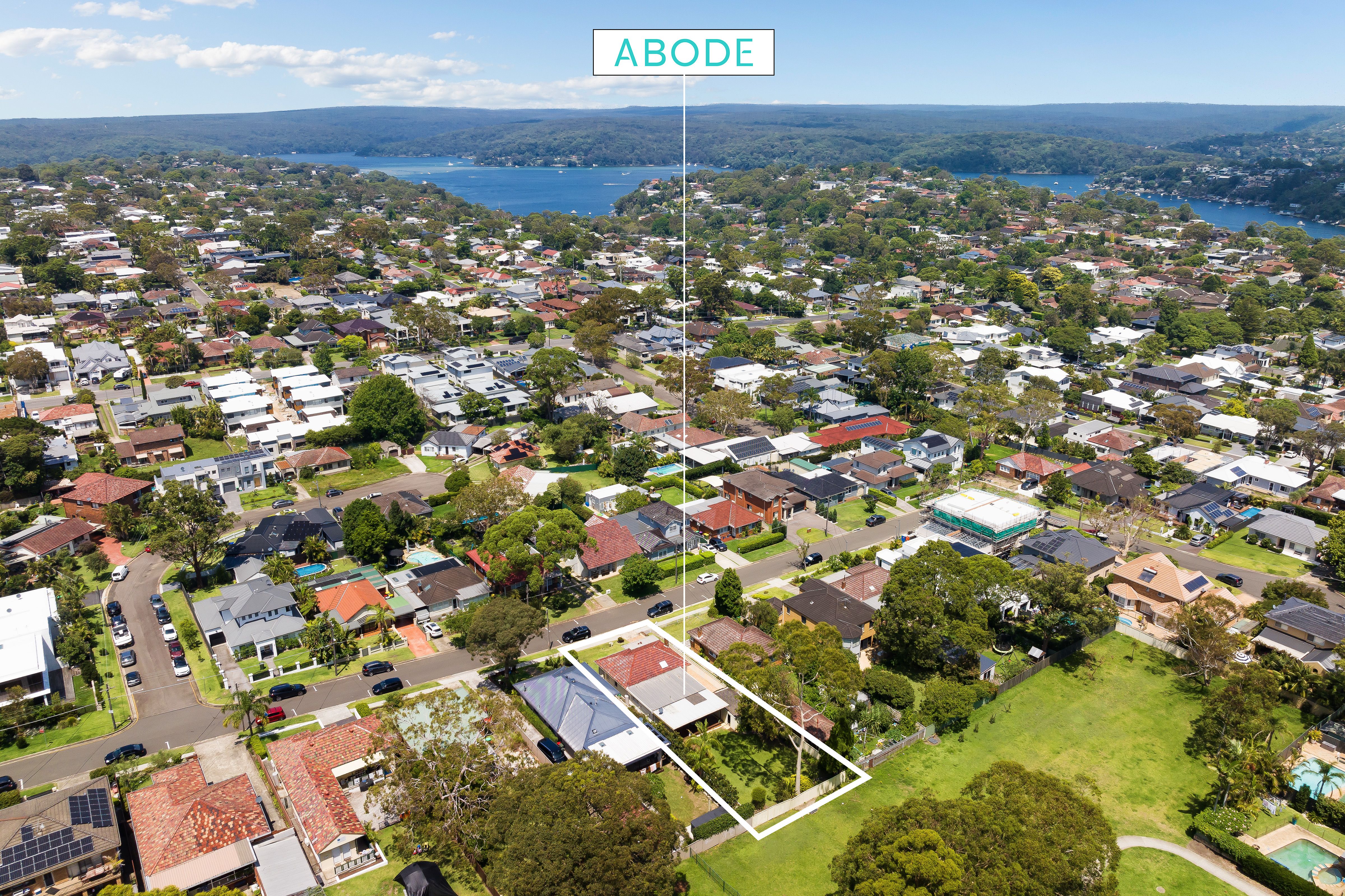 11 Yuruga Avenue, CARINGBAH SOUTH, Caringbah South - Thumbnail 4