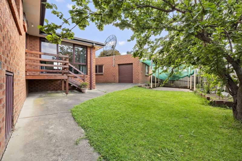 8 Bishop Place, Epping
