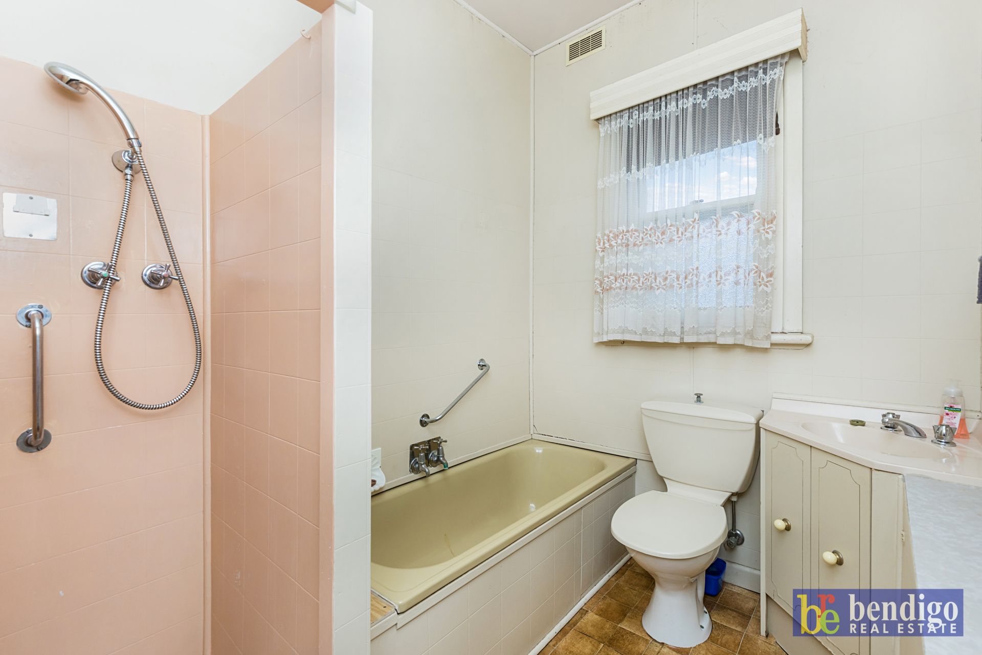 202 MacKenzie Street Golden Square VIC, Square - Thumbnail 5