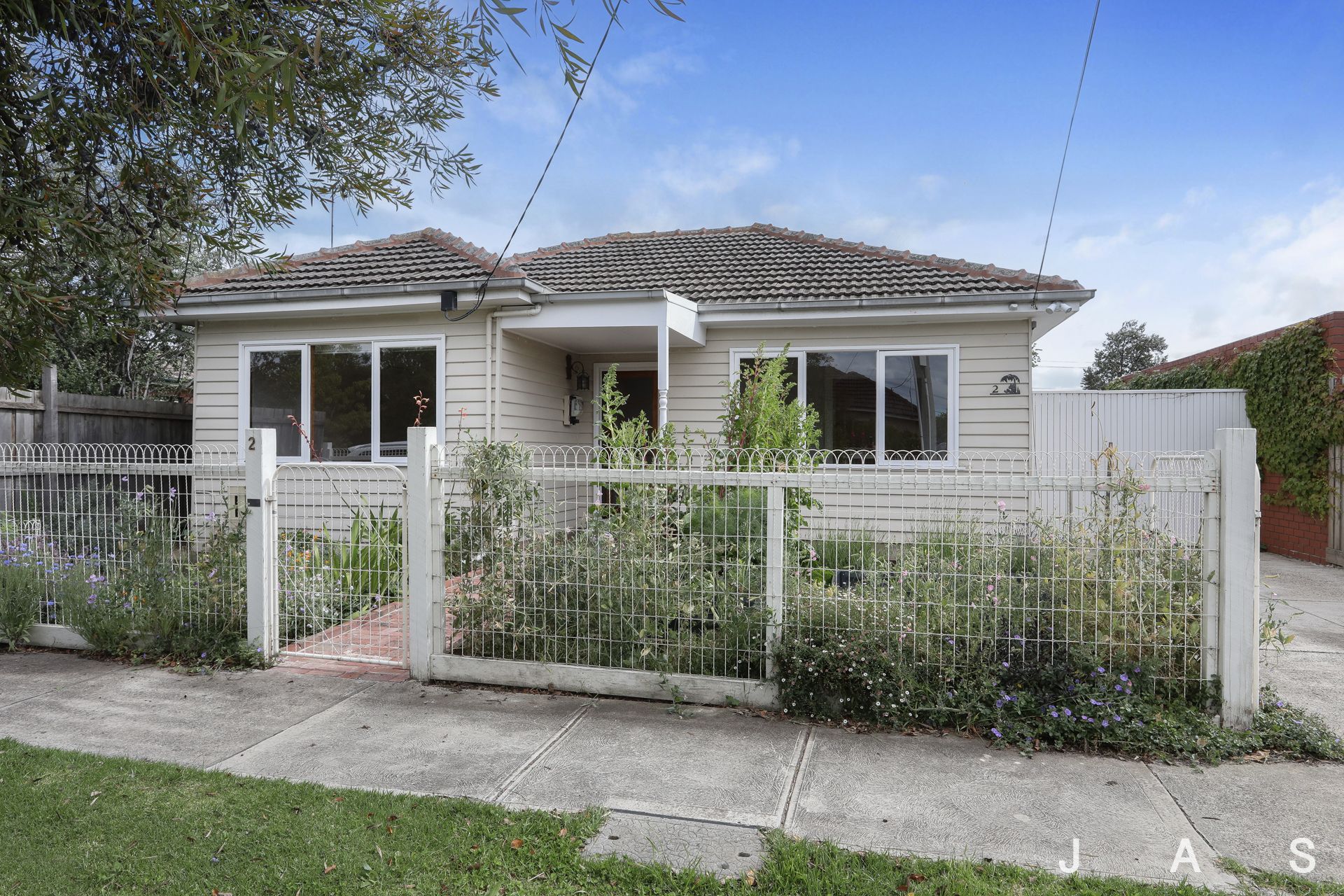 2 Burns Street Maidstone VIC, Maidstone - Thumbnail 2
