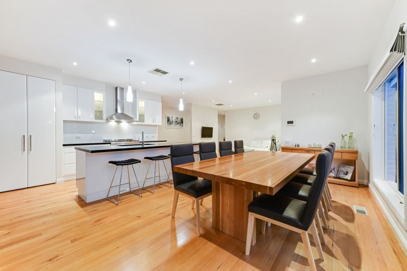 2 Rockbank Court, South Morang