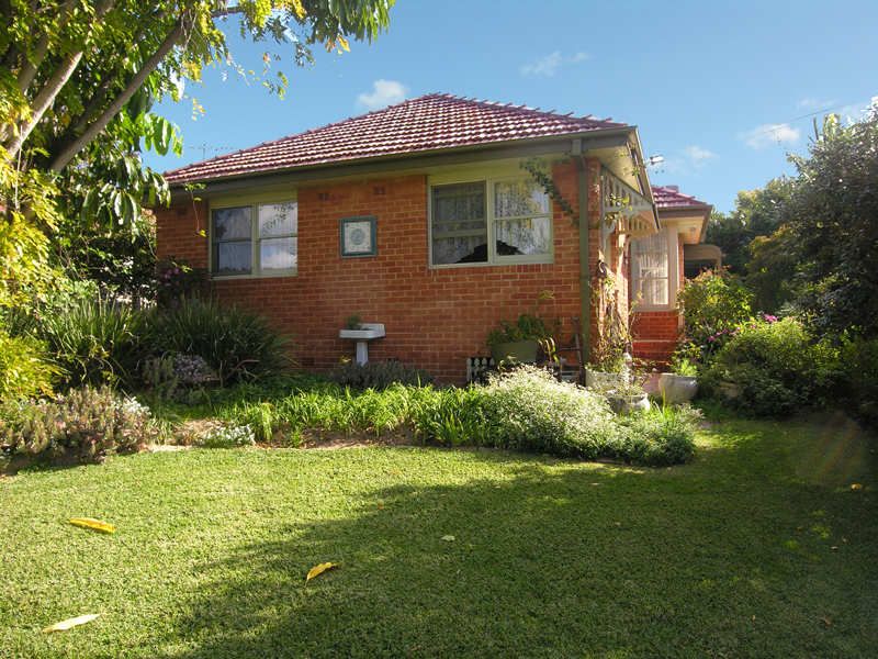 43 Carrington Avenue, CARINGBAH, Caringbah - Thumbnail 2