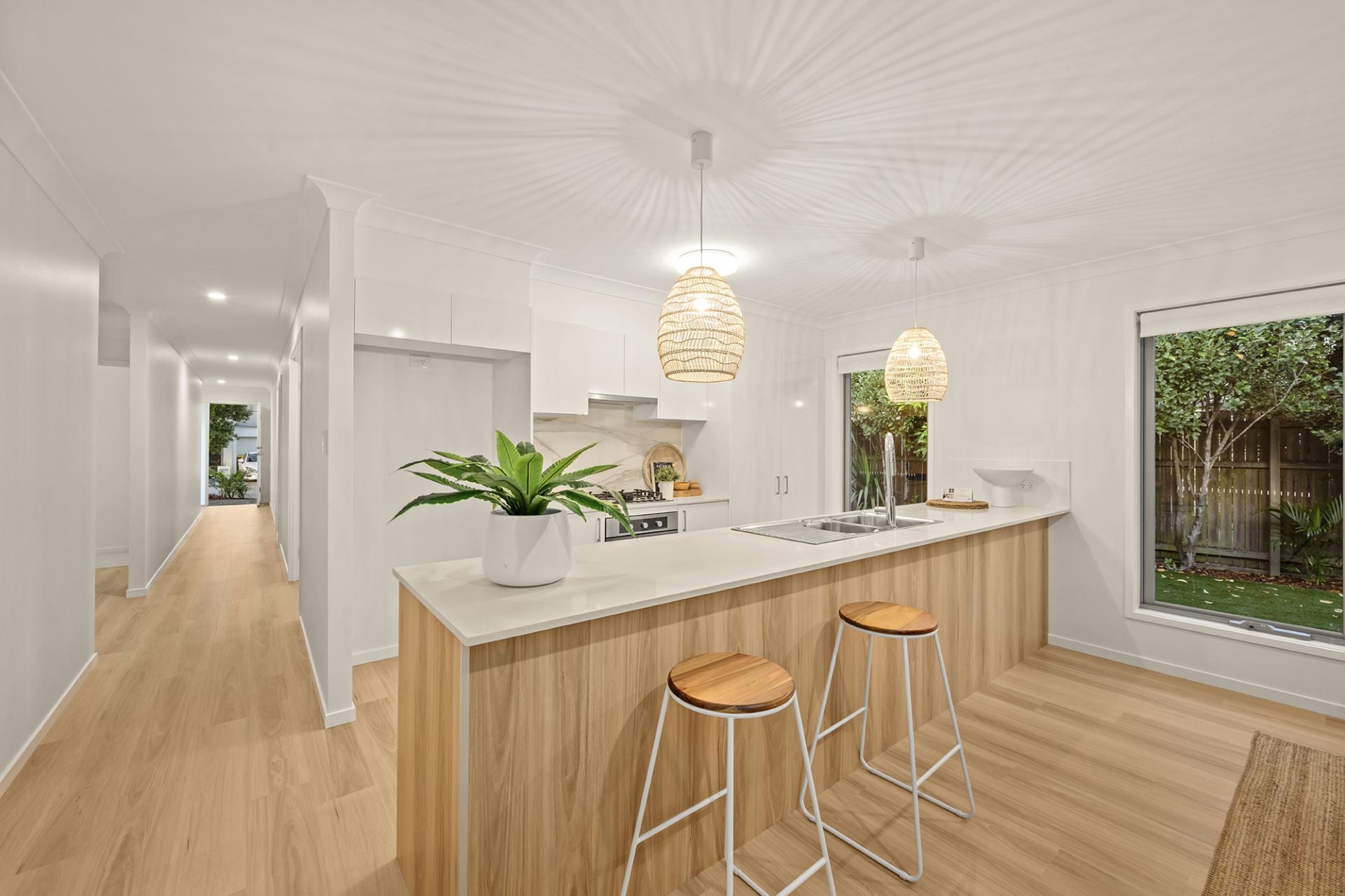 24 Azure Way, Hope Island QLD 4212, Hope Island - Thumbnail 2