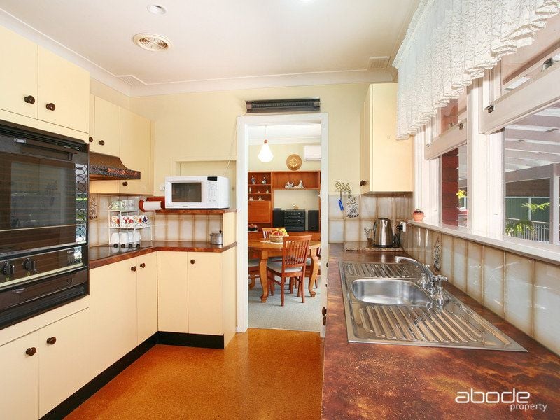 8 Bellinger Place, SYLVANIA WATERS, Sylvania Waters - Thumbnail 3