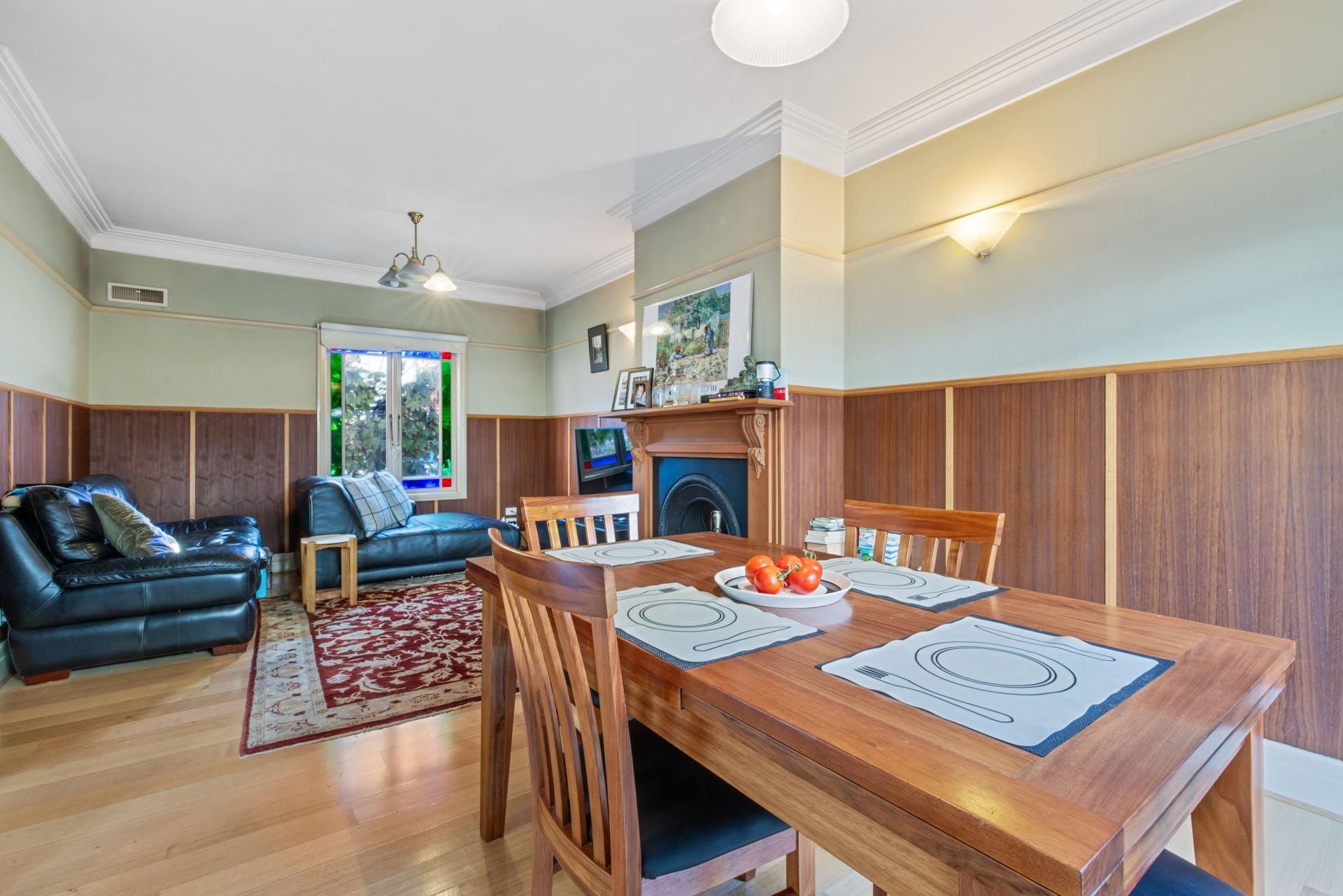 Stylish And Secluded Federation-Inspired Living