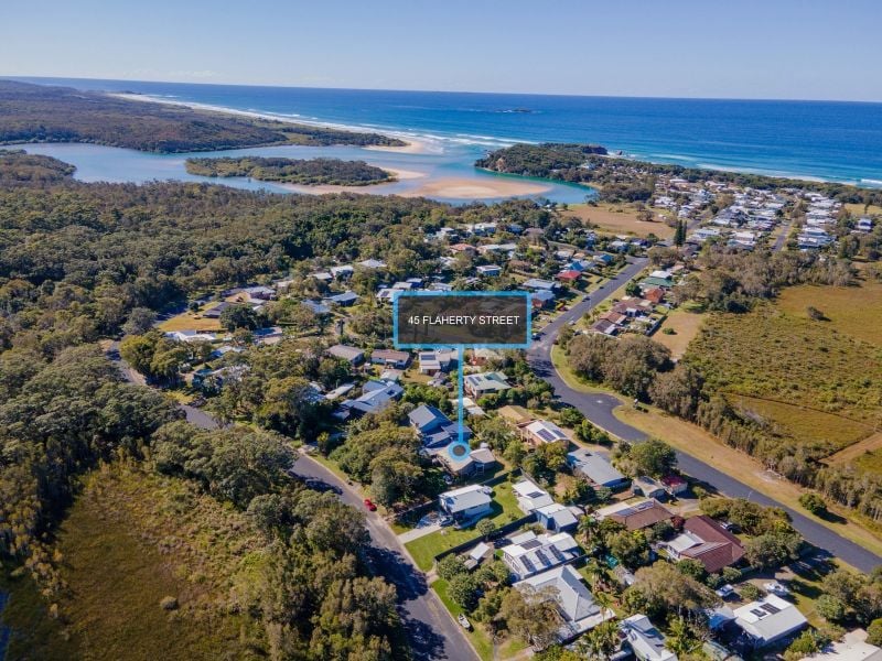 45 Flaherty Street RED ROCK NSW