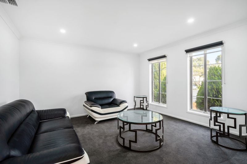 16 Cascade Crescent, Epping