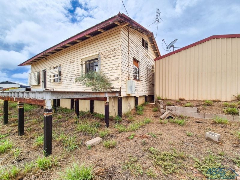 29 Hilton Road Mount Isa QLD, Mount Isa City - Thumbnail 2