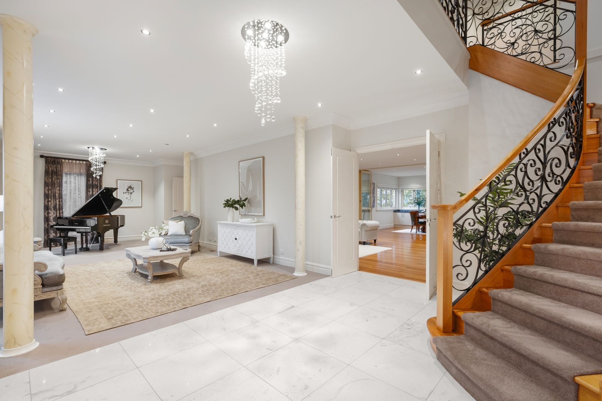 1 Wynyard Crescent, Balwyn North, Balwyn North - Thumbnail 3