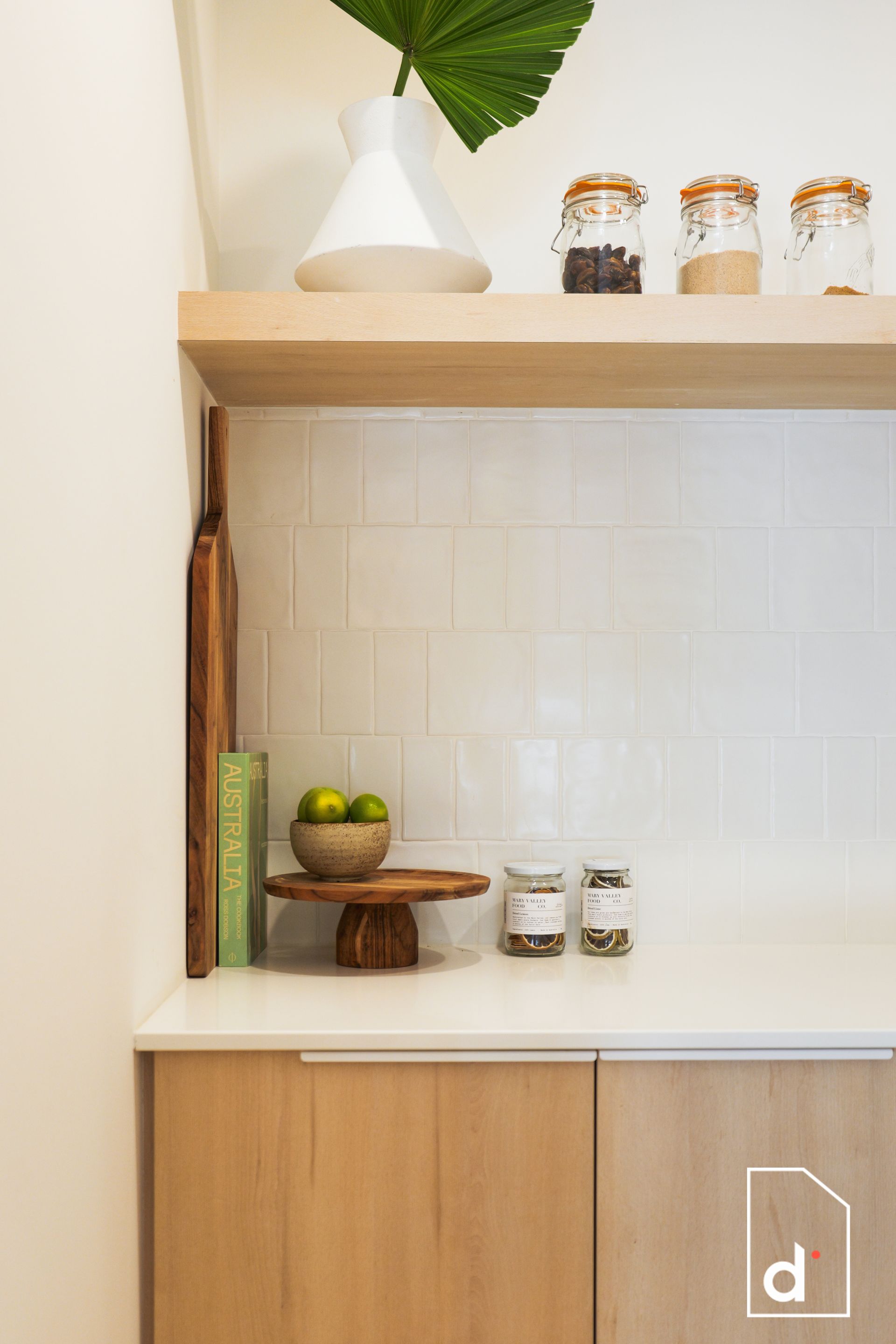 10 The Esplanade, Oak Flats NSW