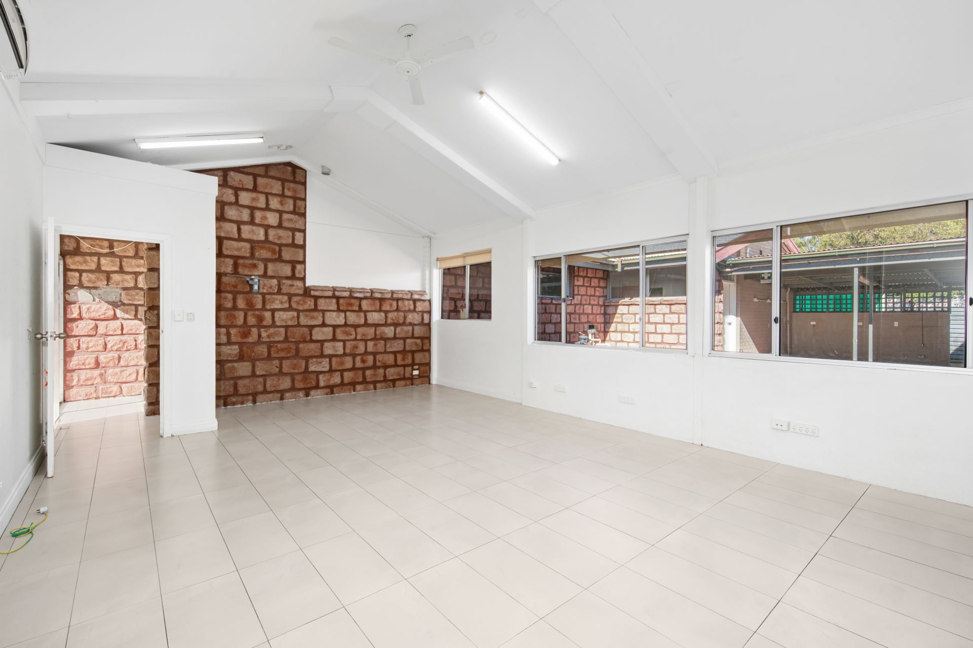 18 Warburton Street East Side NT, East Side - Thumbnail 4