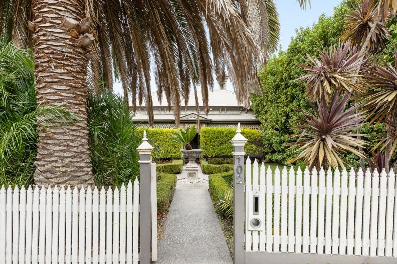 Victorian Elegance with Refined Contemporary Luxury