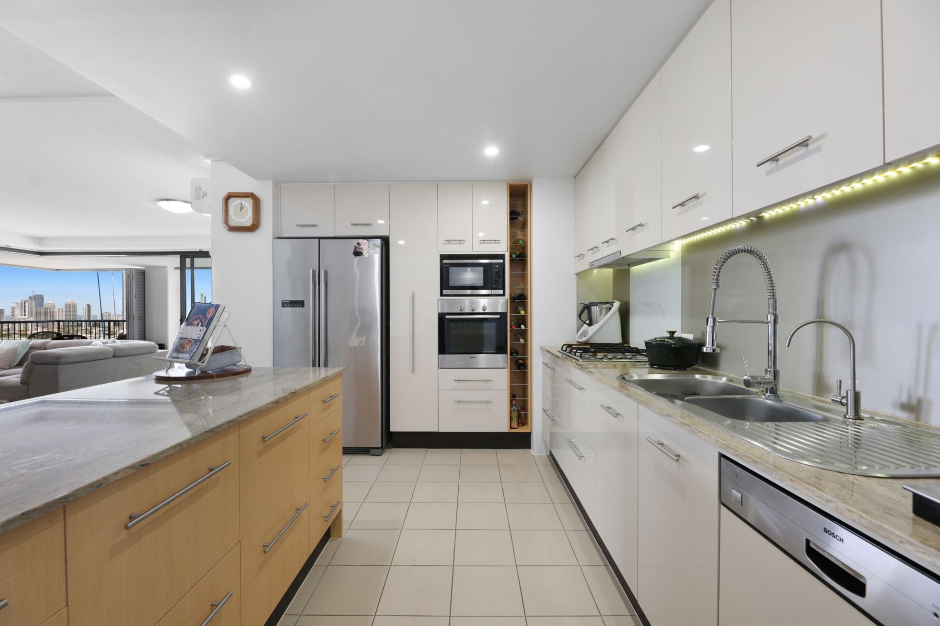 266/105 Scarborough Street, Southport QLD, Southport - Thumbnail 7