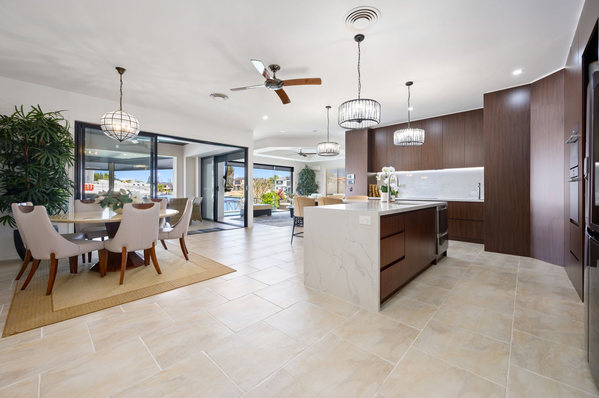 54 King Charles Drive, Sovereign Islands - Thumbnail 7