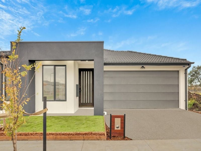 11 Light Street, Wollert