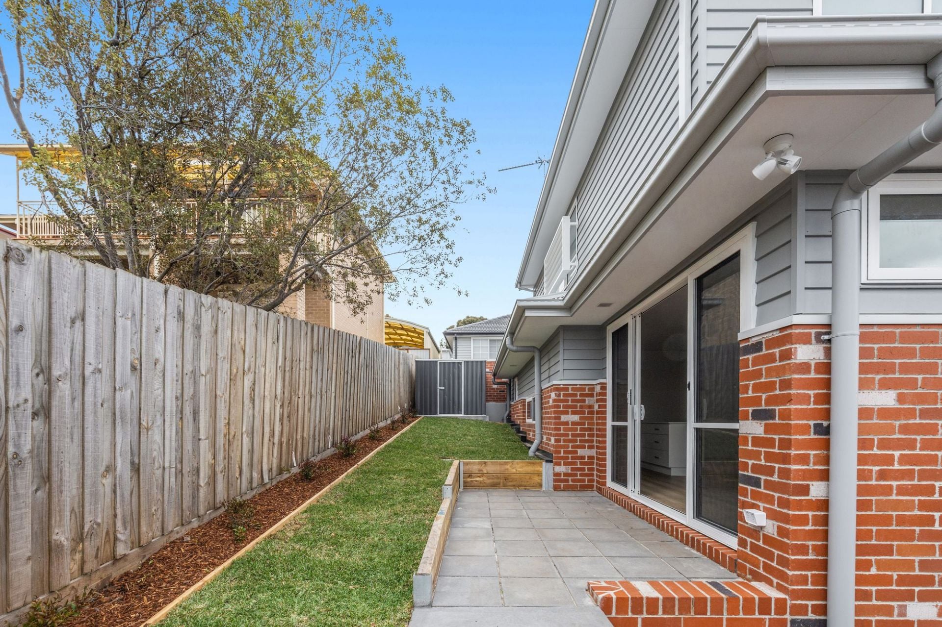 OUTSTANDING BRAND NEW TOWNHOUSE