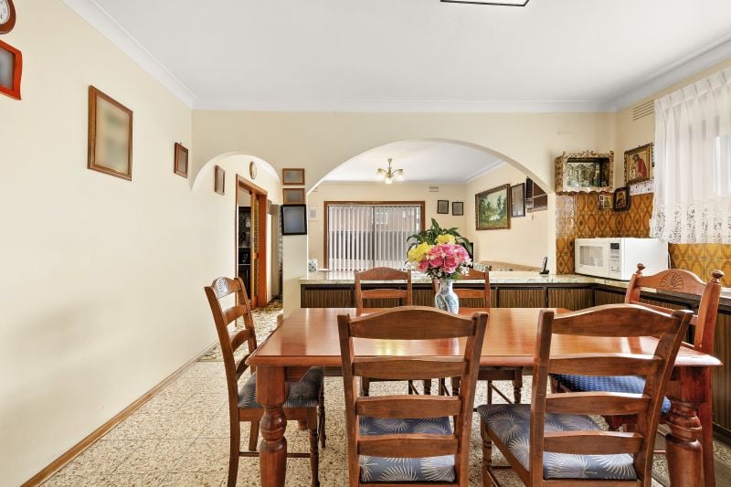 25 Bendigo Crescent, Thomastown