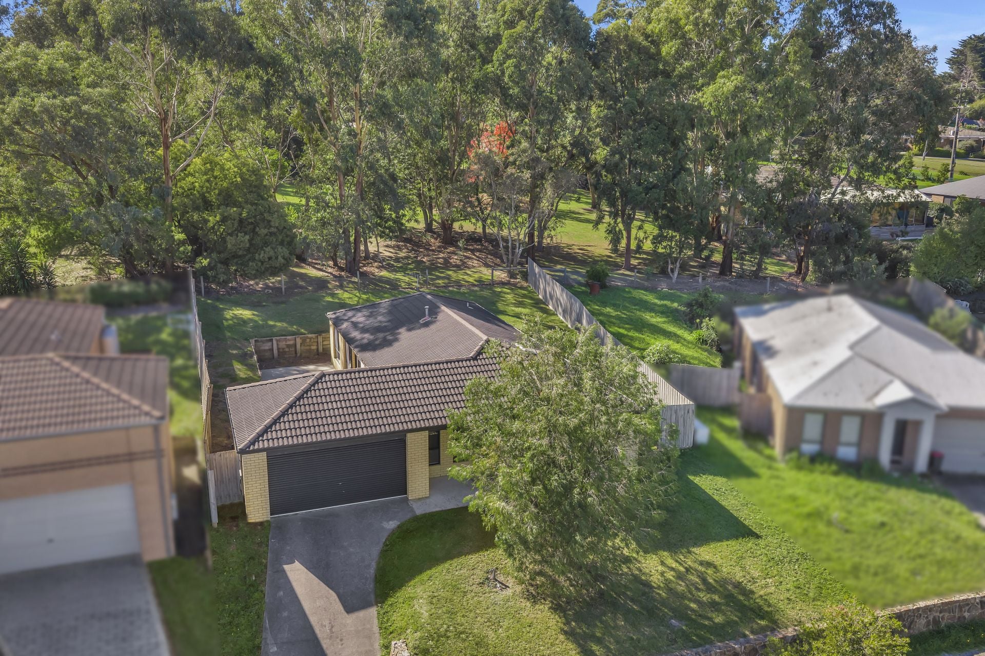 20 Sutherland Way, Drouin VIC, Drouin - Thumbnail 2