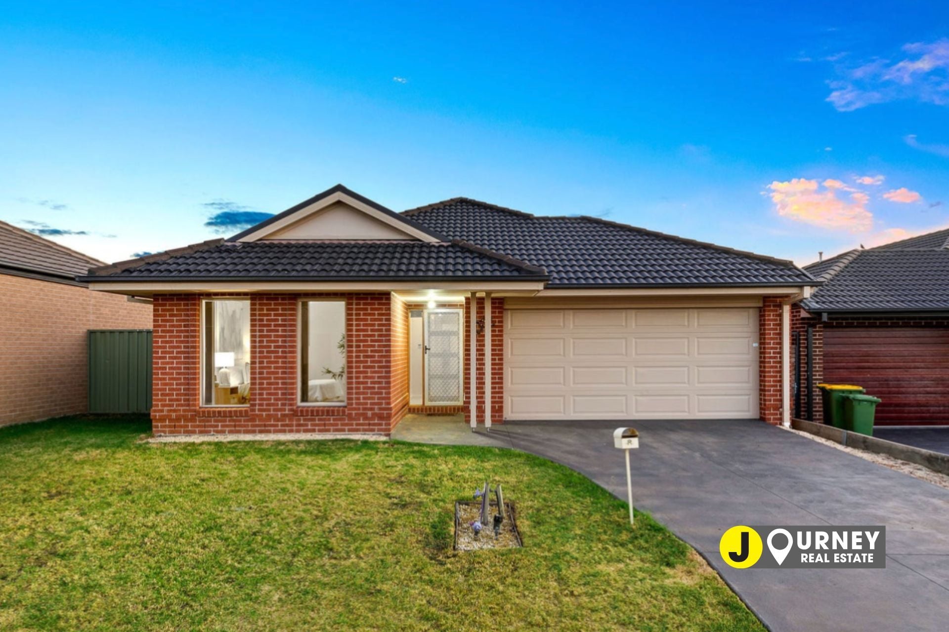8 Moore Mews, Pakenham VIC, Pakenham - Thumbnail 2