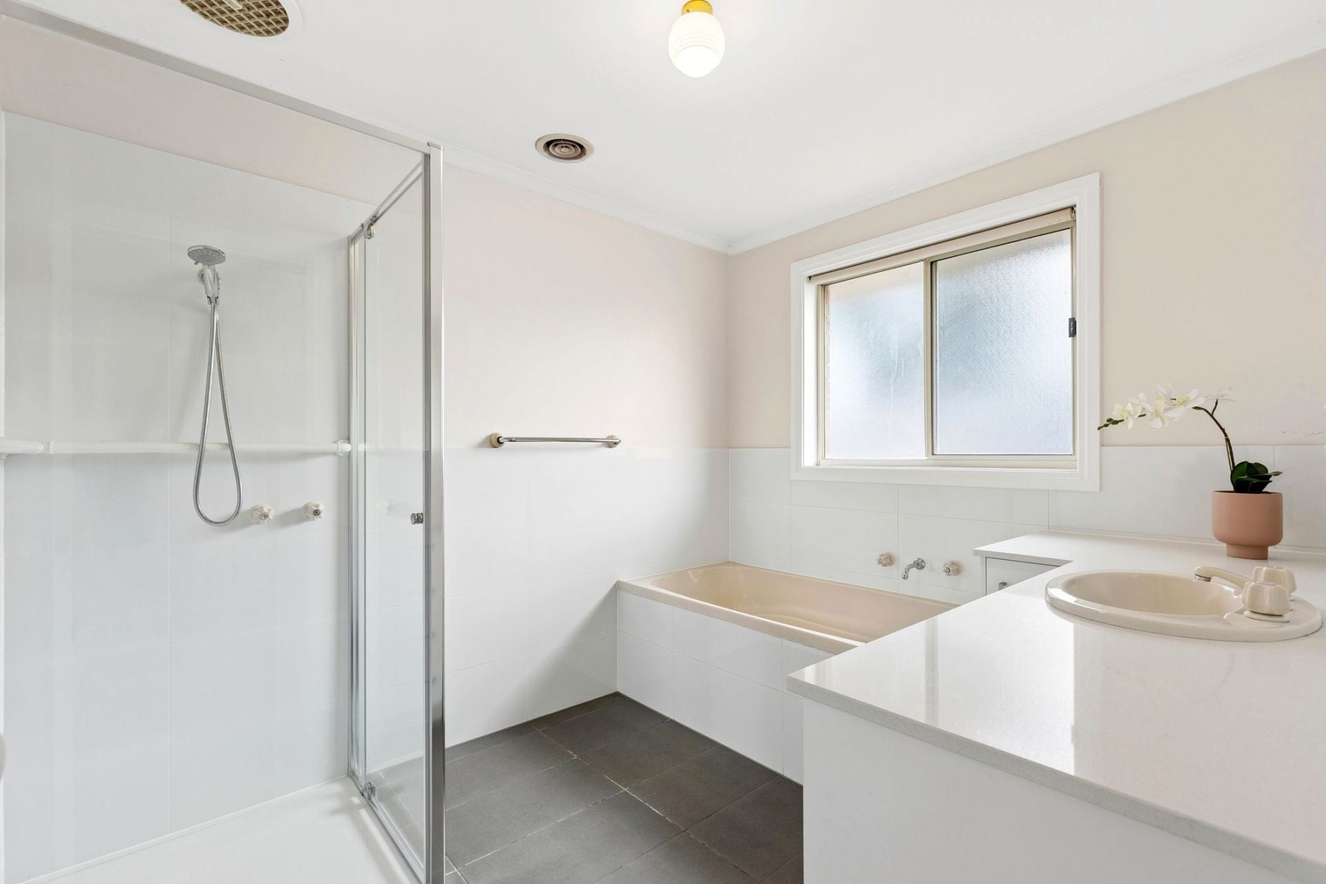 6/37 Chapel Street, Whittington - Thumbnail 7