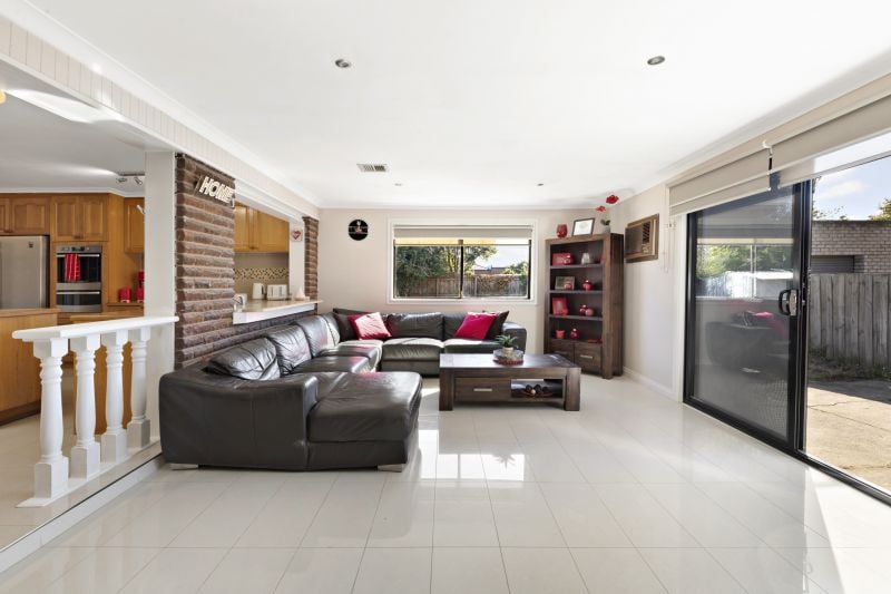 143 Darebin Drive, Lalor