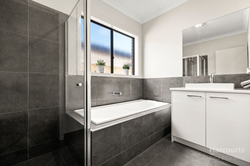 12 Versteegen Street, Fraser Rise