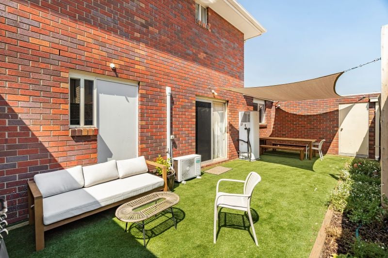 2/165-167 Dalton Road, Lalor