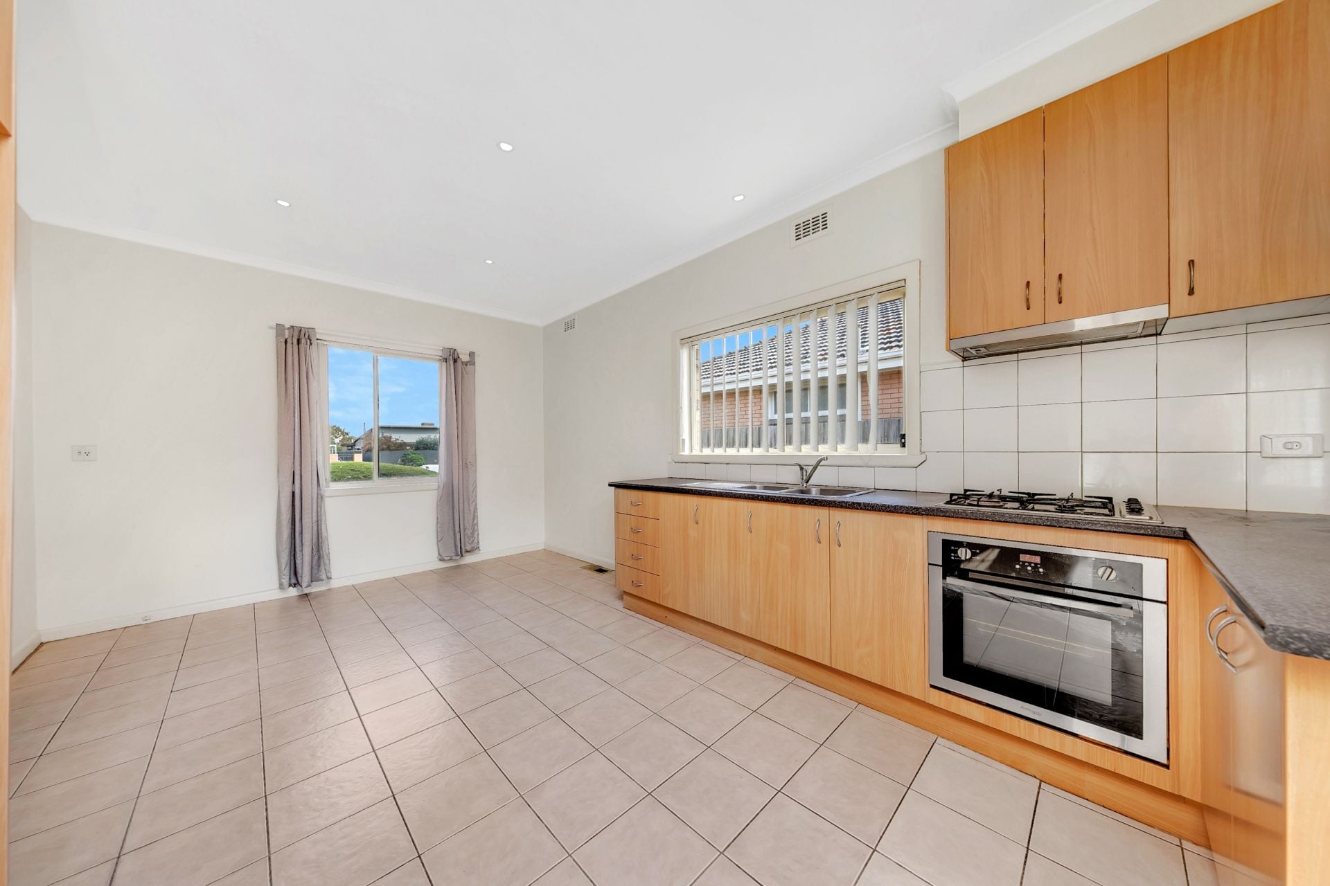 Great Location, Lovely Home!!