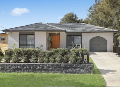 273 Lakedge Avenue, Berkeley Vale NSW